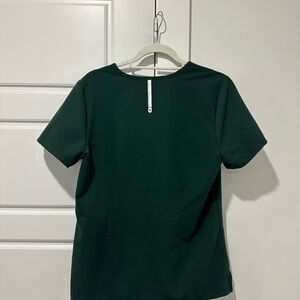 Figs Racing Green Casma Three-Pocket Scrub Top (Medium)